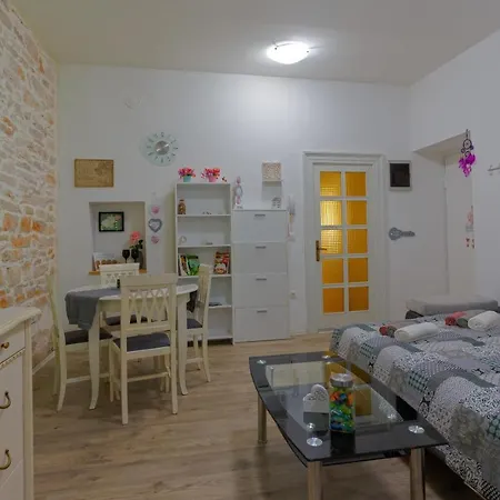 Rich Apartment Pula Exterior photo